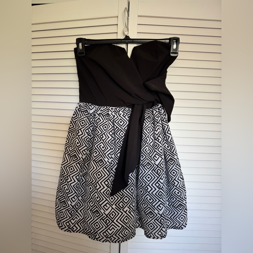 Miami Black‎ and white print mini dress - m